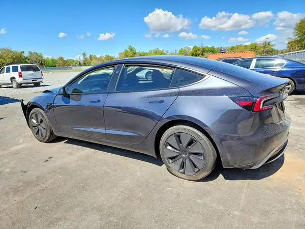 5YJ3E1EA8SF901207 2025 TESLA MODEL 3 - Image 2