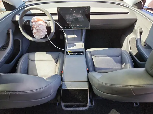 5YJ3E1EA8SF901207 2025 TESLA MODEL 3 - Image 8