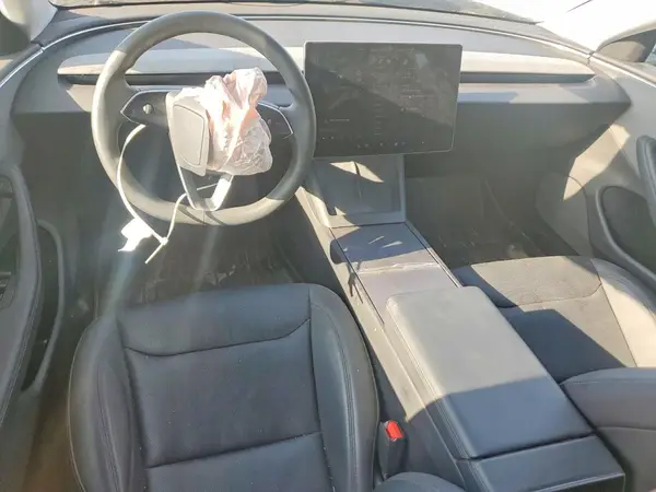 5YJ3E1EA8SF901210 2025 TESLA MODEL 3 - Image 8