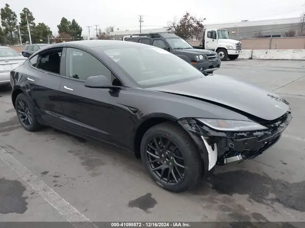 5YJ3E1EA8SF901465 2025 TESLA MODEL 3 - Image 1