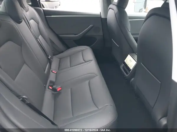5YJ3E1EA8SF901465 2025 TESLA MODEL 3 - Image 8