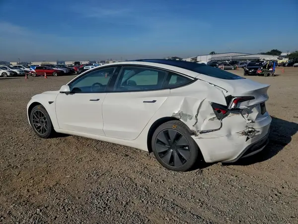 5YJ3E1EA8SF902342 2025 TESLA MODEL 3 - Image 2