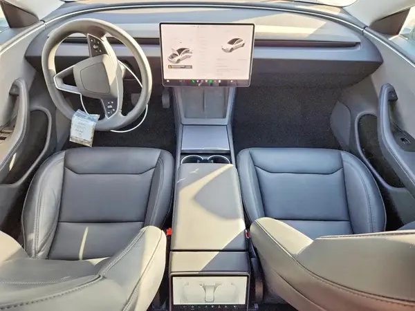 5YJ3E1EA8SF902342 2025 TESLA MODEL 3 - Image 8