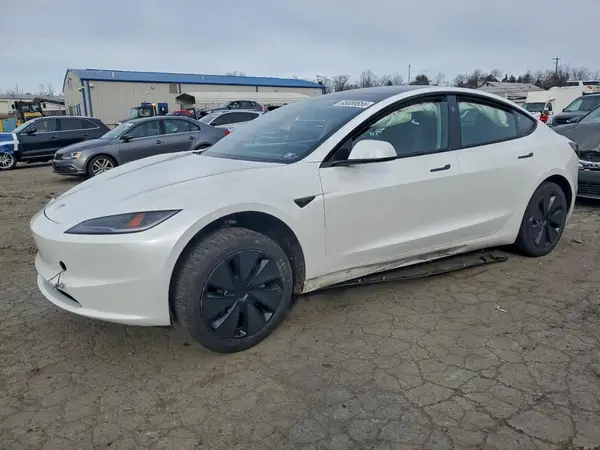 5YJ3E1EA8SF906598 2025 TESLA MODEL 3 - Image 1