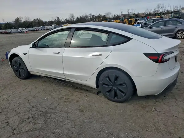 5YJ3E1EA8SF906598 2025 TESLA MODEL 3 - Image 2
