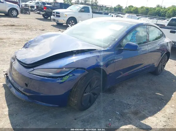 5YJ3E1EA8SF907752 2025 TESLA MODEL 3 - Image 2