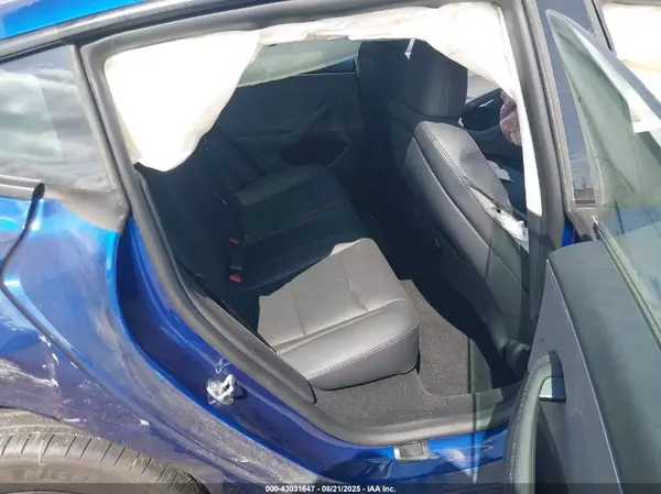5YJ3E1EA8SF907752 2025 TESLA MODEL 3 - Image 8