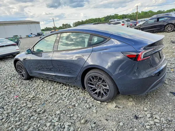 5YJ3E1EA8SF911039 2025 TESLA MODEL 3 - Image 2
