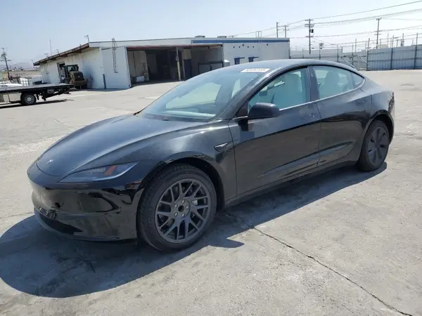 5YJ3E1EA8SF918928 2025 TESLA MODEL 3 - Image 1