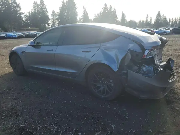 5YJ3E1EA8SF918931 2025 TESLA MODEL 3 - Image 2