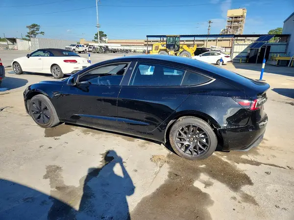 5YJ3E1EA8SF921182 2025 TESLA MODEL 3 - Image 2