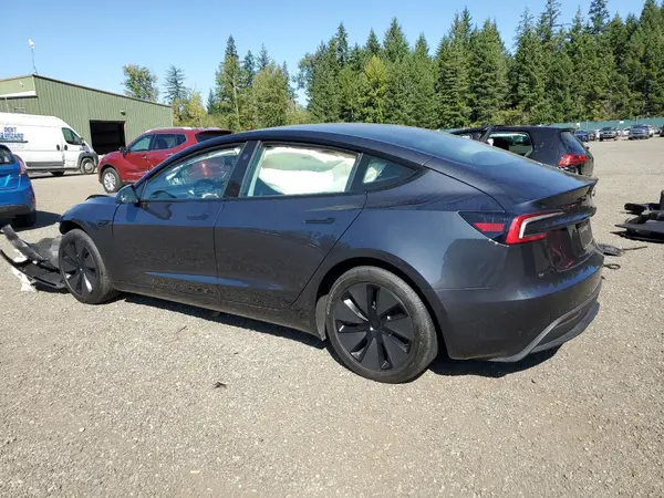 5YJ3E1EA8SF922185 2025 TESLA MODEL 3 - Image 2