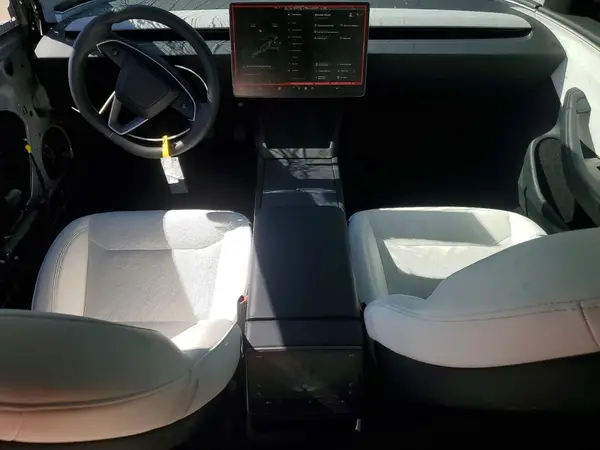 5YJ3E1EA8SF924762 2025 TESLA MODEL 3 - Image 8