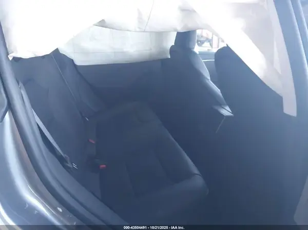 5YJ3E1EA8SF929430 2025 TESLA MODEL 3 - Image 8
