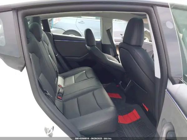 5YJ3E1EA8SF931825 2025 TESLA MODEL 3 - Image 8