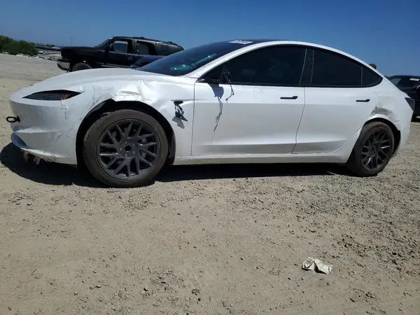5YJ3E1EA8SF934661 2025 TESLA MODEL 3 - Image 1