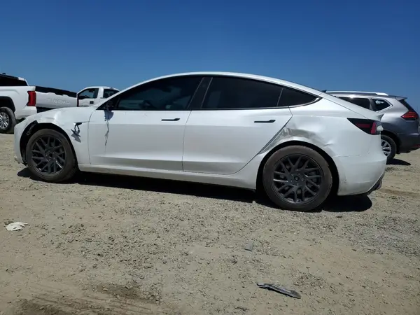 5YJ3E1EA8SF934661 2025 TESLA MODEL 3 - Image 2