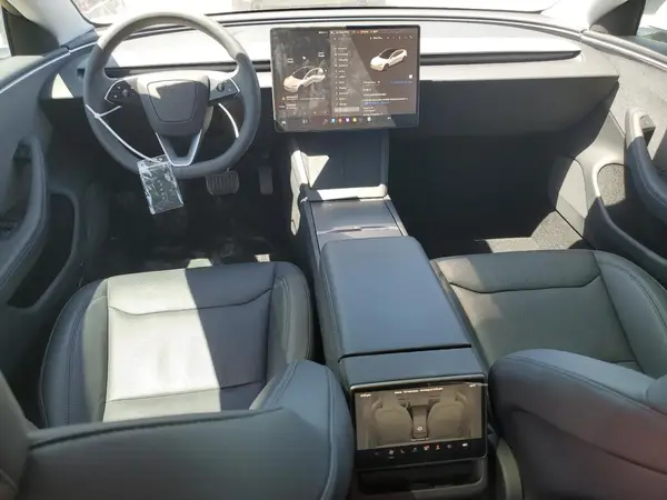 5YJ3E1EA8SF934661 2025 TESLA MODEL 3 - Image 8