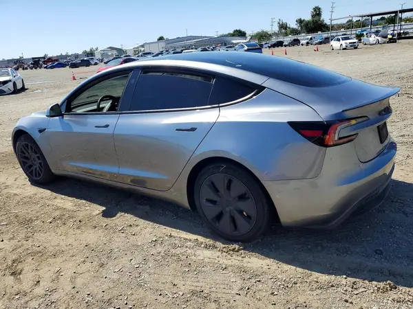 5YJ3E1EA8SF937477 2025 TESLA MODEL 3 - Image 2