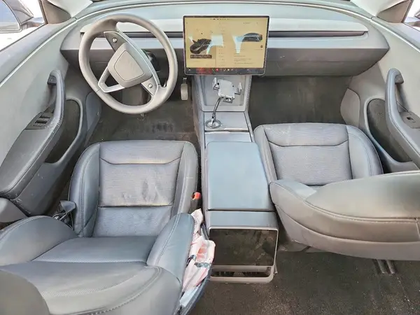 5YJ3E1EA8SF939522 2025 TESLA MODEL 3 - Image 8