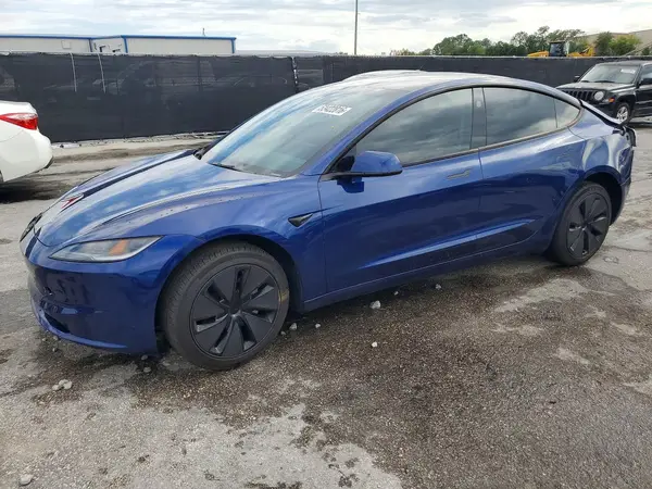 5YJ3E1EA8SF951735 2025 TESLA MODEL 3 - Image 1