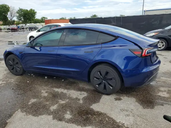 5YJ3E1EA8SF951735 2025 TESLA MODEL 3 - Image 2