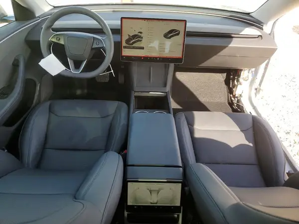 5YJ3E1EA8SF952187 2025 TESLA MODEL 3 - Image 8