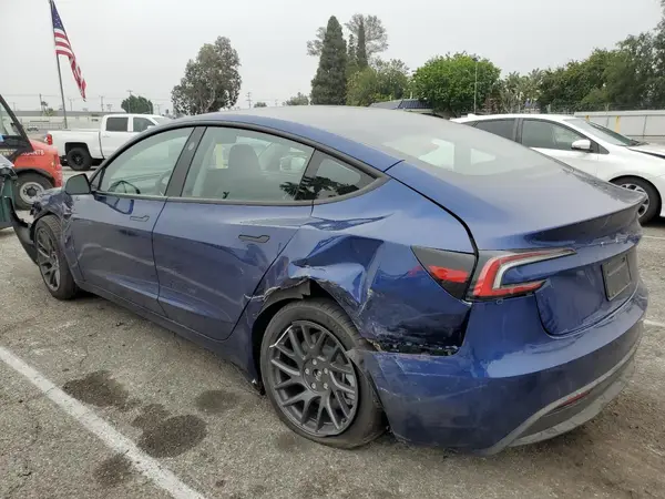 5YJ3E1EA8SF952402 2025 TESLA MODEL 3 - Image 2