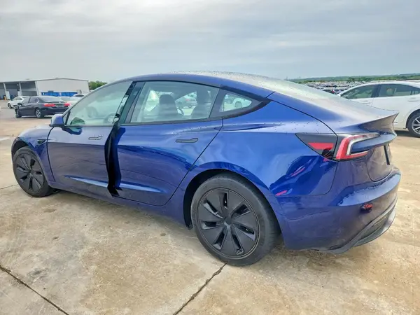 5YJ3E1EA8SF953646 2025 TESLA MODEL 3 - Image 2