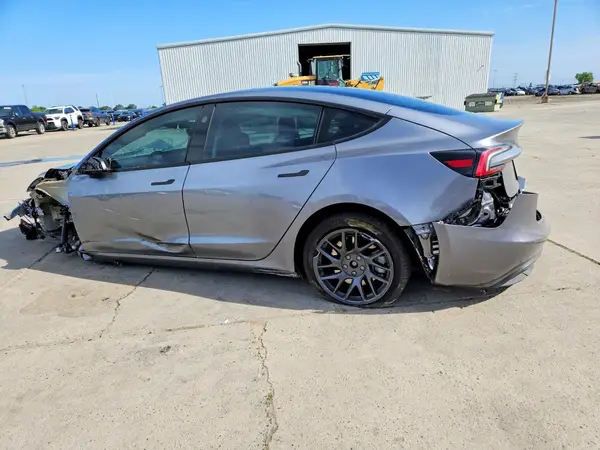 5YJ3E1EA8SF961925 2025 TESLA MODEL 3 - Image 2