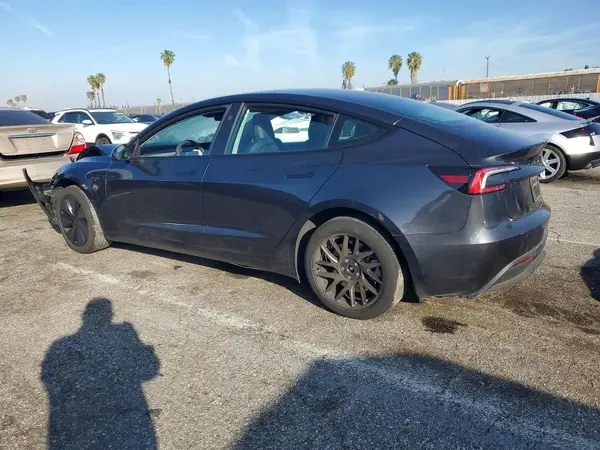 5YJ3E1EA8SF965232 2025 TESLA MODEL 3 - Image 2