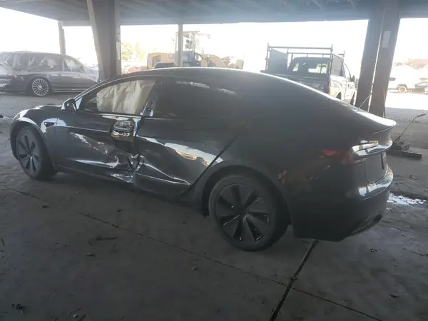 5YJ3E1EA8SF968129 2025 TESLA MODEL 3 - Image 2