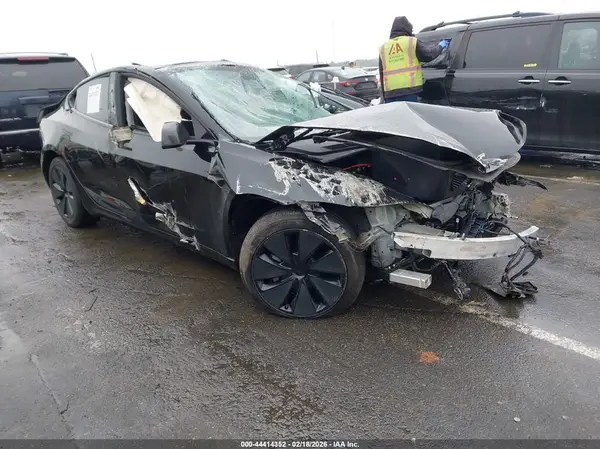 5YJ3E1EA8SF969958 2025 TESLA MODEL 3 - Image 1