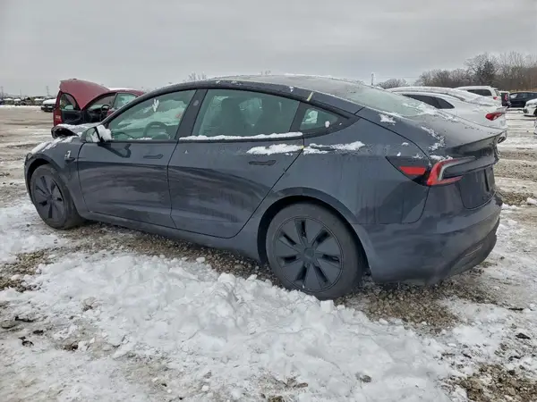 5YJ3E1EA8SF971211 2025 TESLA MODEL 3 - Image 2
