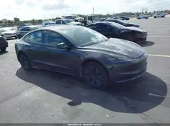 5YJ3E1EA8SF972696 2025 TESLA MODEL 3