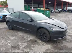 5YJ3E1EA8SF972889 2025 TESLA MODEL 3