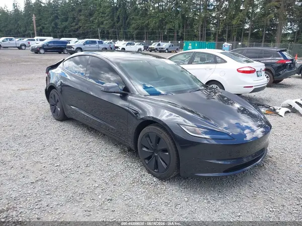5YJ3E1EA8SF978028 2025 TESLA MODEL 3 - Image 1