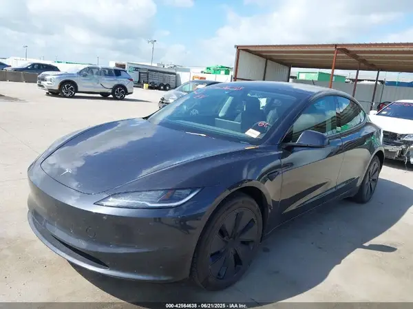 5YJ3E1EA8SF978613 2025 TESLA MODEL 3 - Image 2