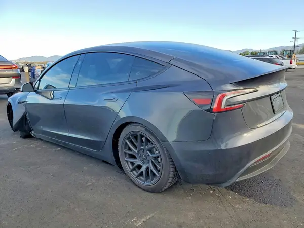 5YJ3E1EA8SF980815 2025 TESLA MODEL 3 - Image 2