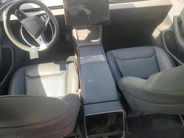 5YJ3E1EA8SF981205 2025 TESLA MODEL 3 - Image 8