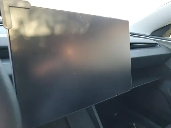 5YJ3E1EA8SF982077 2025 TESLA MODEL 3 - Image 8