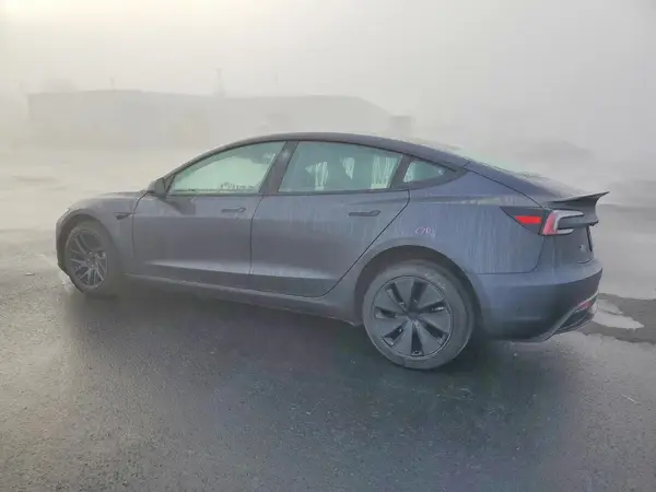5YJ3E1EA8SF982208 2025 TESLA MODEL 3 - Image 2