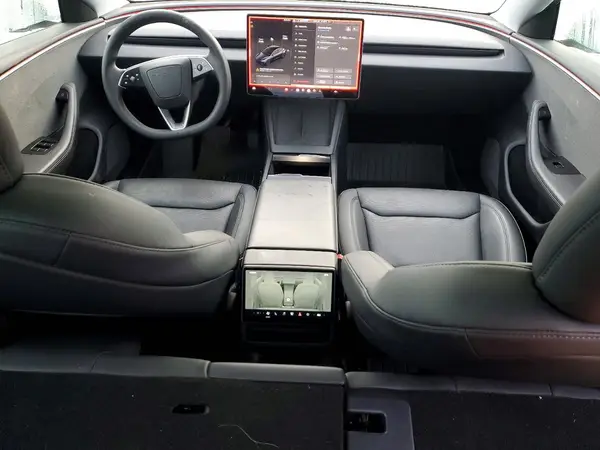 5YJ3E1EA8SF982208 2025 TESLA MODEL 3 - Image 8