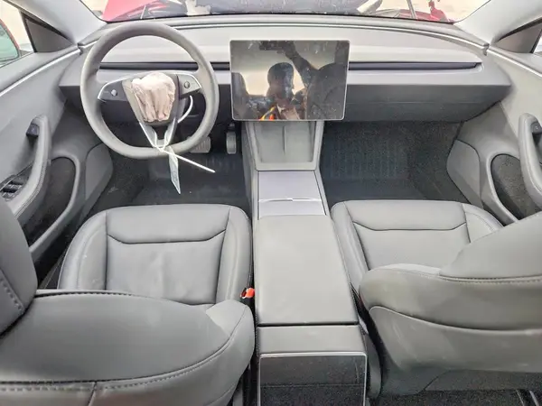 5YJ3E1EA8SF991328 2025 TESLA MODEL 3 - Image 8
