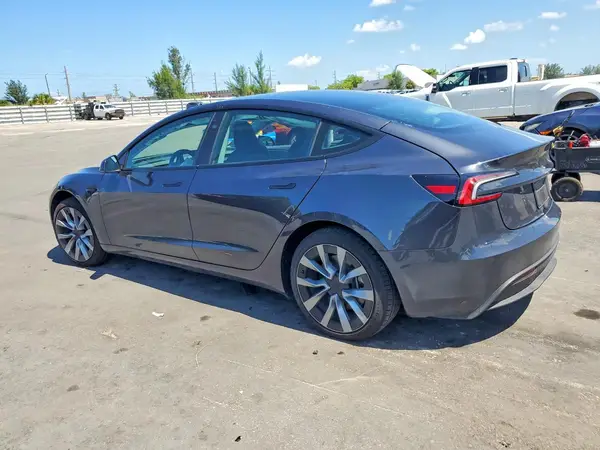 5YJ3E1EA8TF122827 2026 TESLA MODEL 3 - Image 2