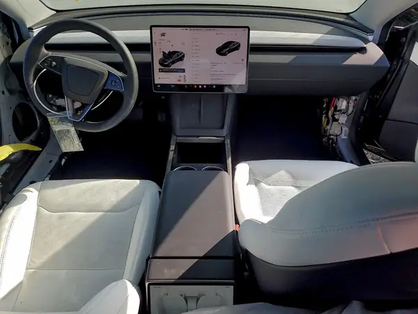 5YJ3E1EA8TF123069 2026 TESLA MODEL 3 - Image 8