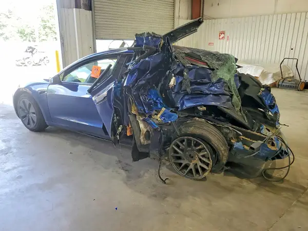 5YJ3E1EA8TF144259 2026 TESLA MODEL 3 - Image 2