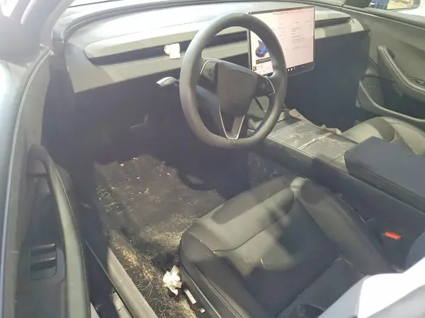 5YJ3E1EA8TF144259 2026 TESLA MODEL 3 - Image 8