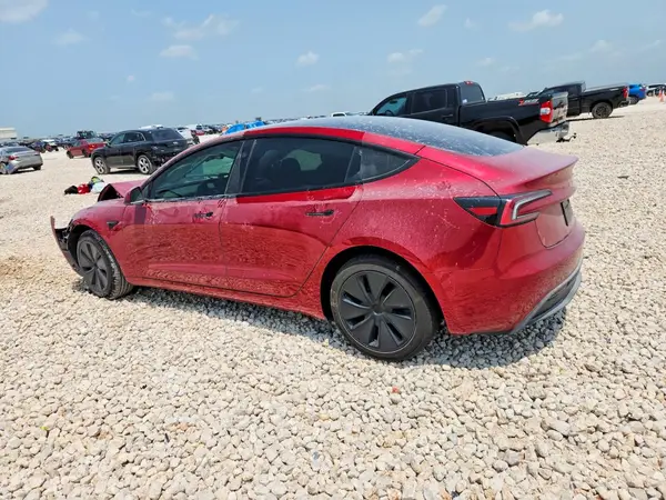 5YJ3E1EA8TF148473 2026 TESLA MODEL 3 - Image 2