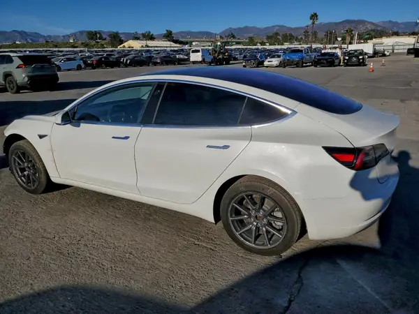 5YJ3E1EA9HF001568 2017 TESLA MODEL 3 - Image 2